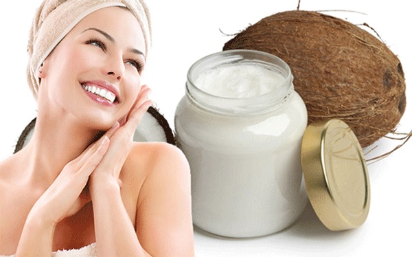 Làm căng da mặt tại nhà bằng dừa