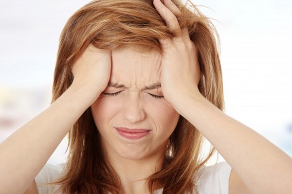 Già trước tuổi xuất hiện các nếp nhăn trên mặt