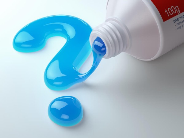Triệt lông nách bằng kem đánh răng hiệu quả