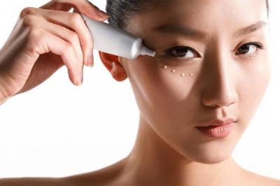 Cách chăm sóc vùng da quanh mắt - Khi “Mắt Biếc” không chỉ là truyện ngắn!