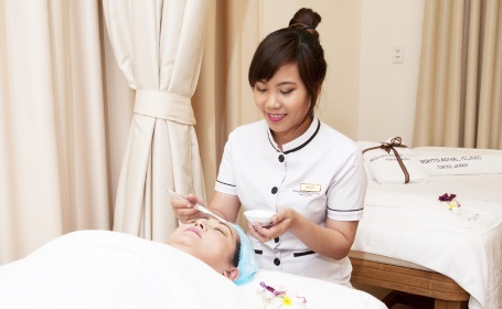 peel-AHA-vung-mat