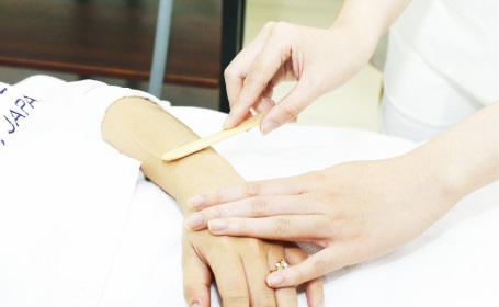 thoa-gel-dẫn-truyền-ánh-sáng