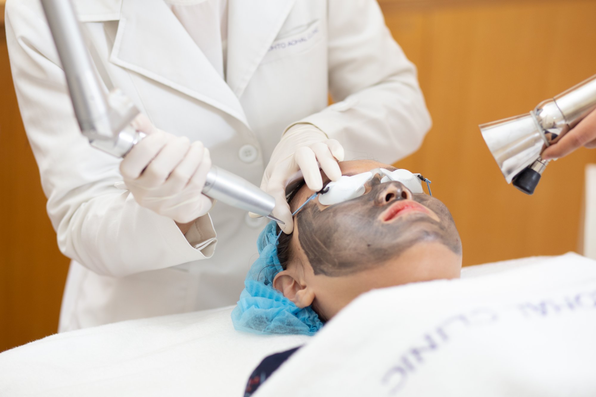 THANH LỌC DA DIAMOND PEEL
